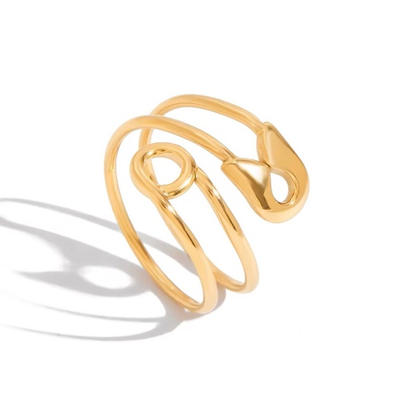 18K Gold Plated Safety Pin Ring - Picture 2 of 6